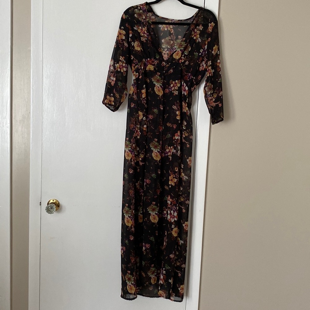 ‼️SOLD‼️ Cute Sheer Overlay